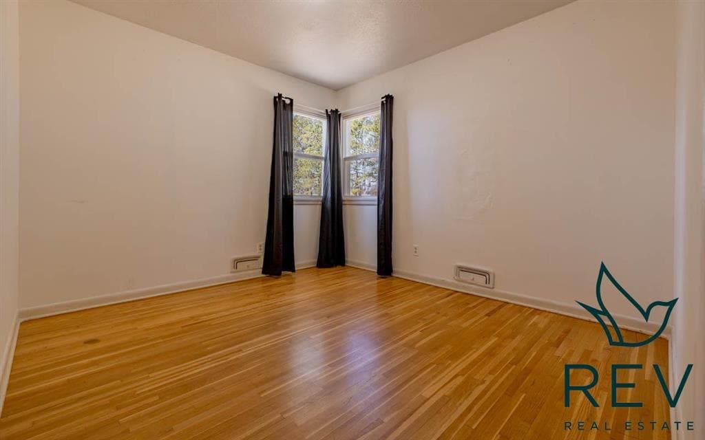 2096 Lane 10 — photo 22 of 25