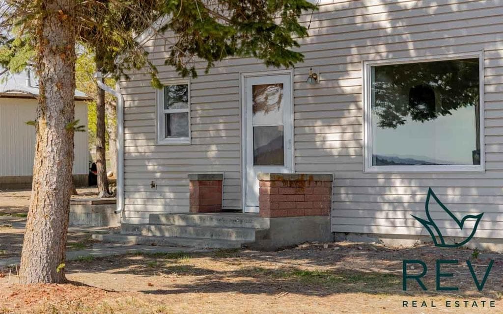 2096 Lane 10 — photo 9 of 25