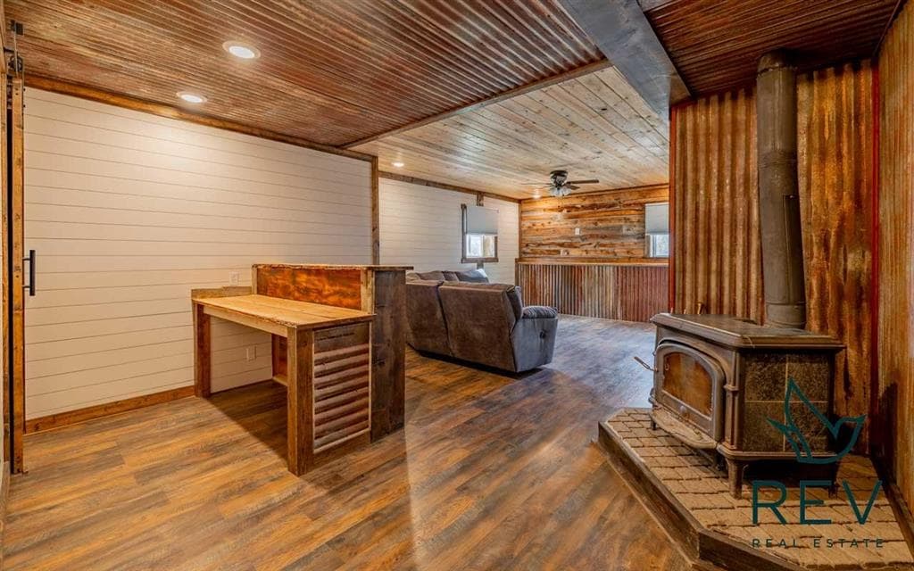 15 Arrowhead Dr — photo 23 of 25