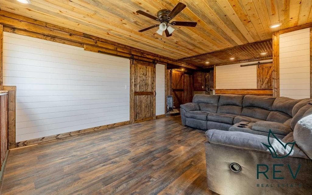 15 Arrowhead Dr — photo 24 of 25