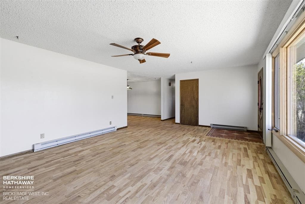 12 Marquette Dr — photo 4 of 25