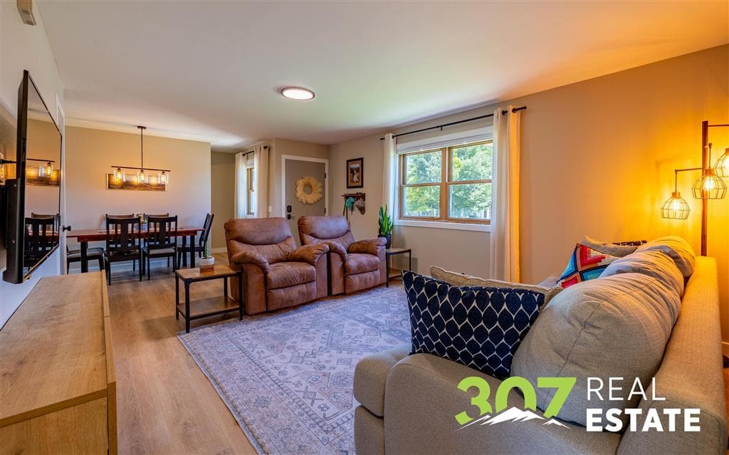 2223 Greever St — photo 2 of 25