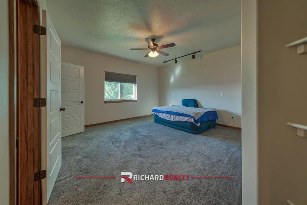 2924 Fuelie Ave — photo 21 of 25