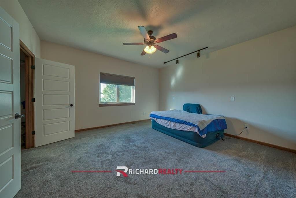 2924 Fuelie Ave — photo 22 of 25