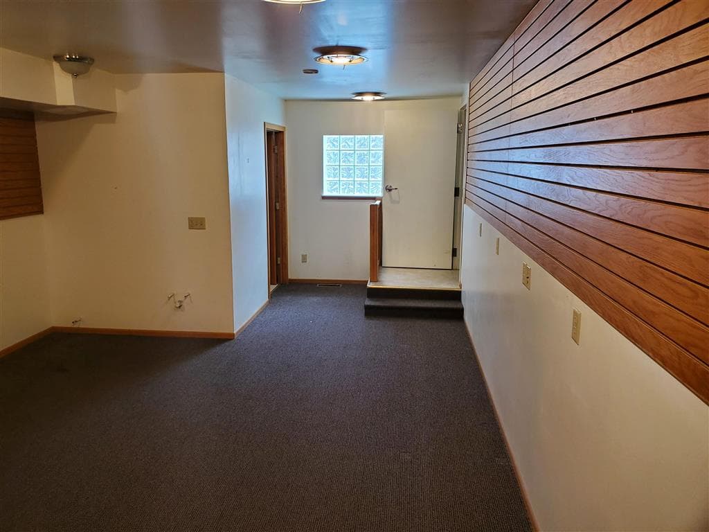 1210 Sheridan Ave — photo 4 of 14
