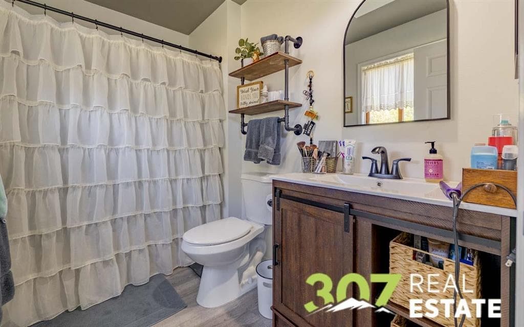270 Grand St — photo 21 of 25