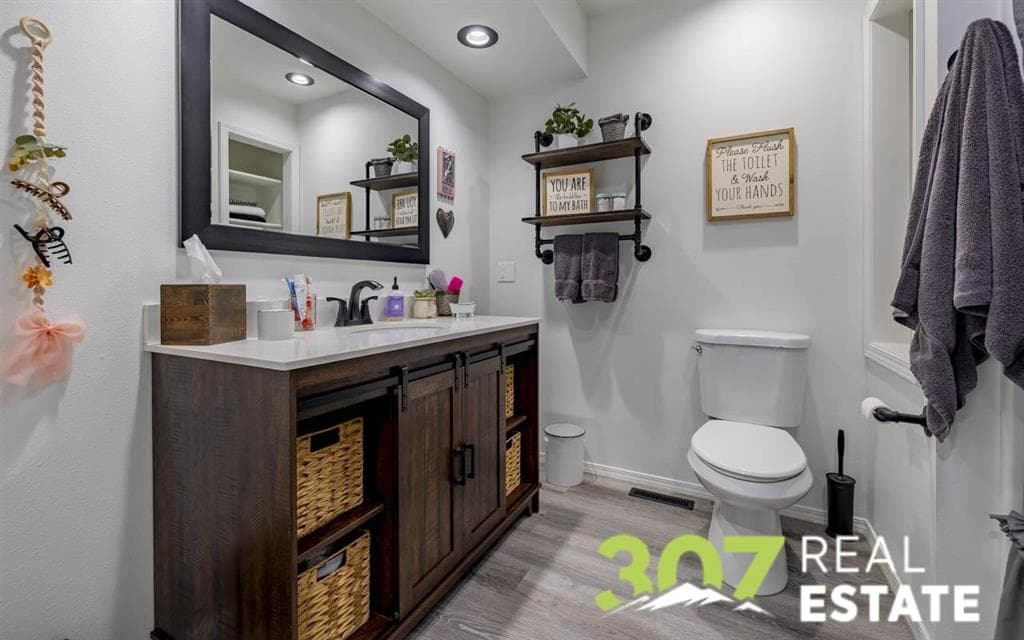 270 Grand St — photo 24 of 25