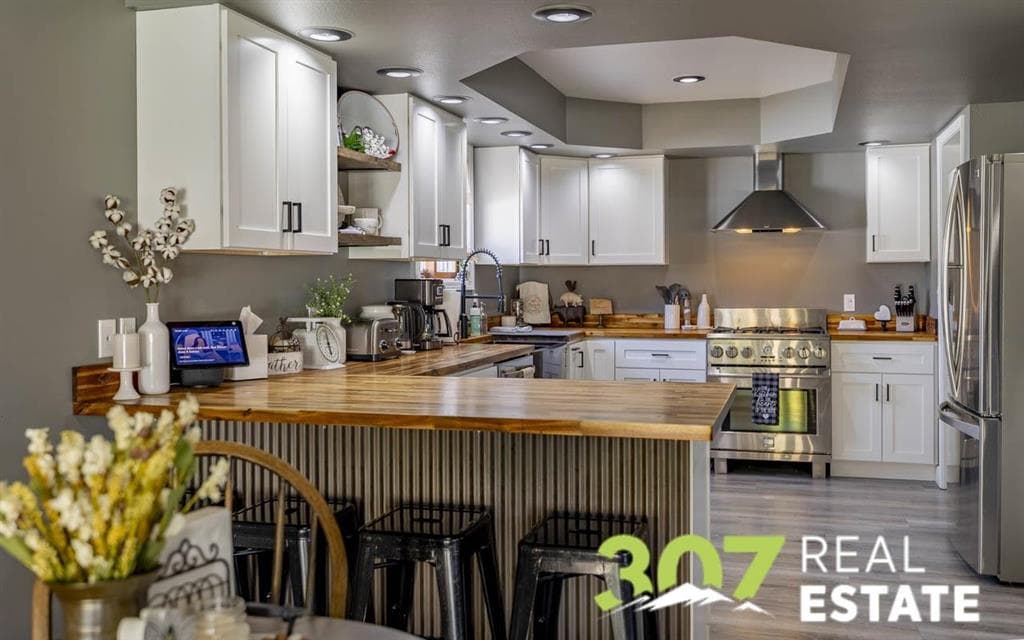270 Grand St — photo 4 of 25