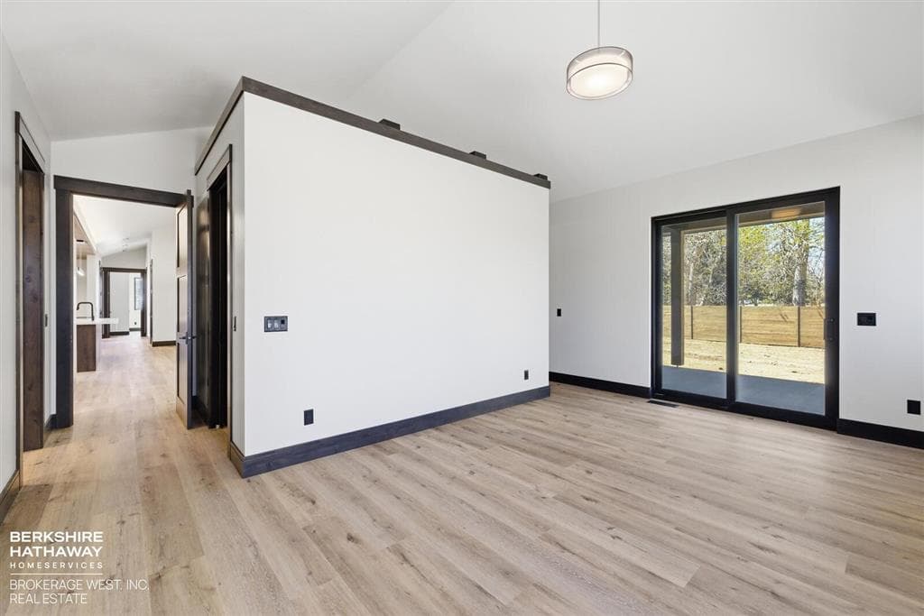 2301 Songbird Ct — photo 21 of 25
