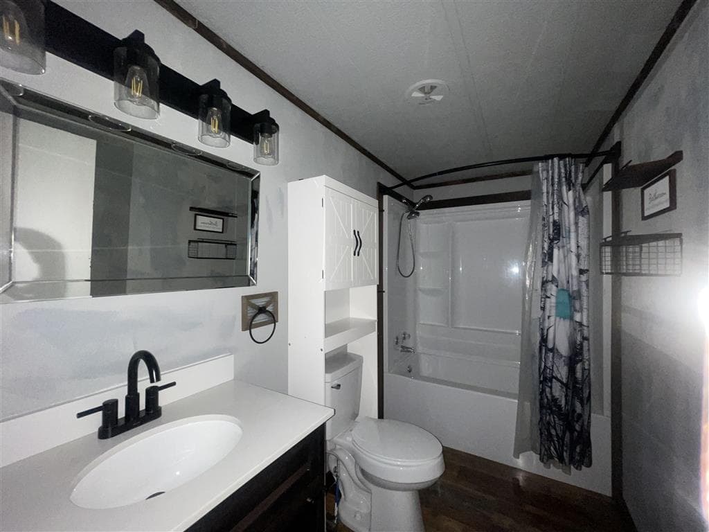 333 S S Jones St — photo 16 of 20