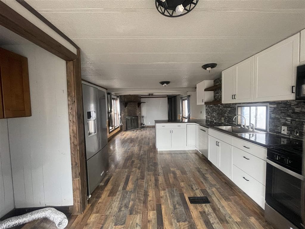 333 S S Jones St — photo 4 of 20