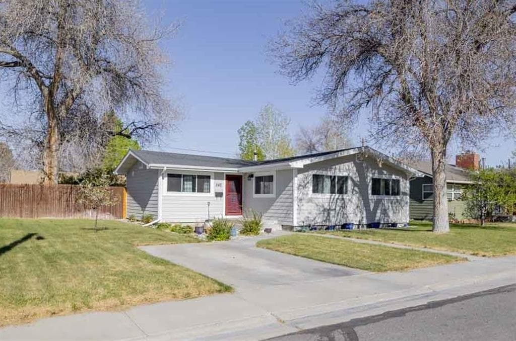 542 Cary St photo 1