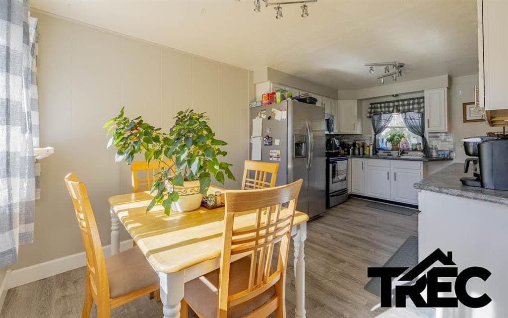542 Cary St — photo 4 of 25