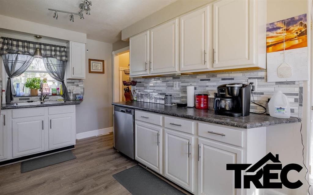 542 Cary St — photo 7 of 25