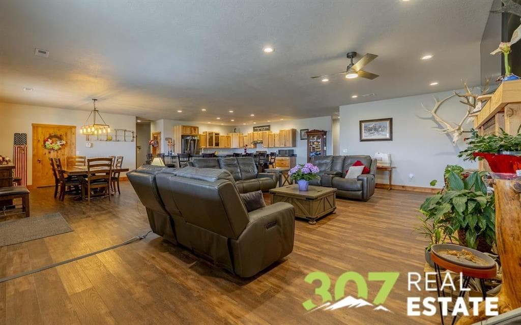 6 Prairie Schooner Dr — photo 5 of 25