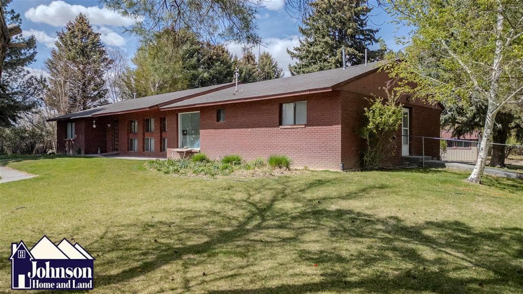 317 Cedar Ave — photo 3 of 25