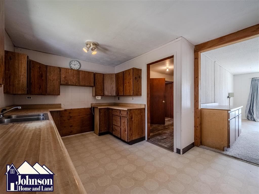 317 Cedar Ave — photo 5 of 25