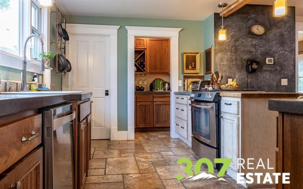 1032 Bleistein Ave — photo 10 of 25