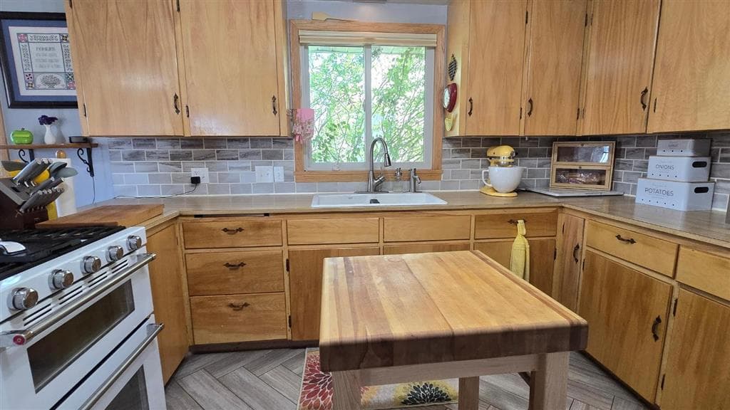 505 Avenue K — photo 11 of 25