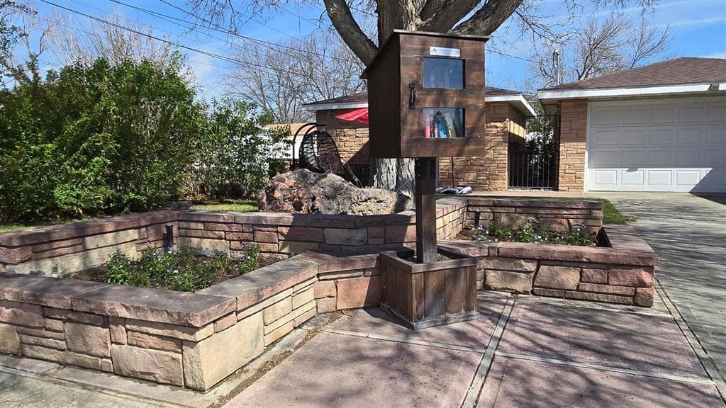505 Avenue K — photo 3 of 25