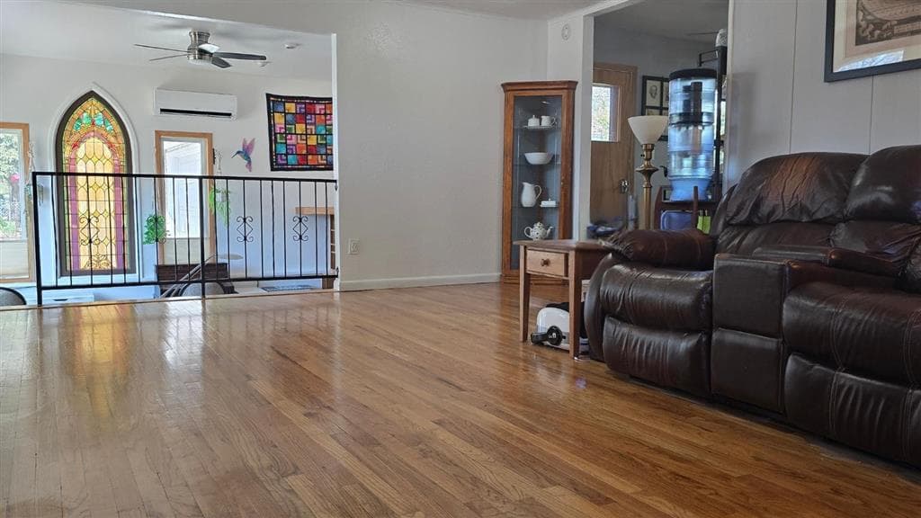 505 Avenue K — photo 4 of 25