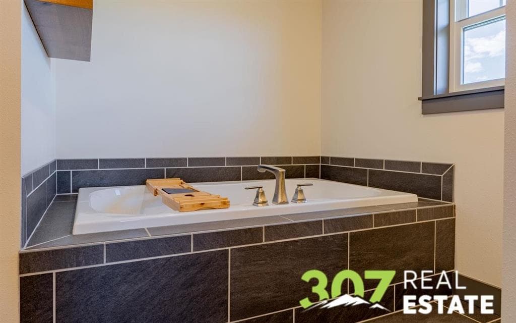 28 Gerber Ln — photo 10 of 25