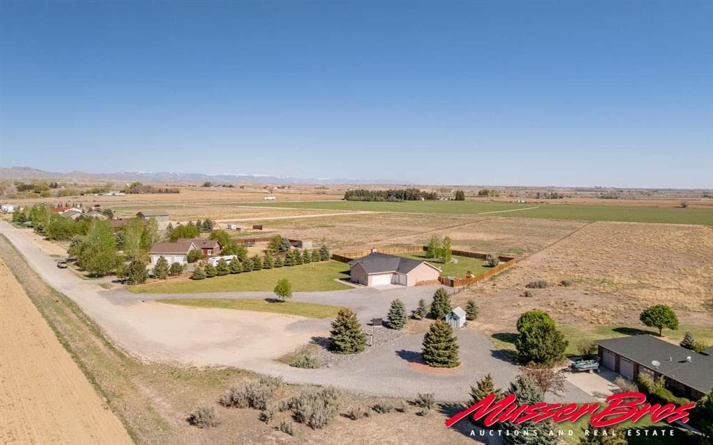 31 Iron Creek Drive — photo 3 of 25
