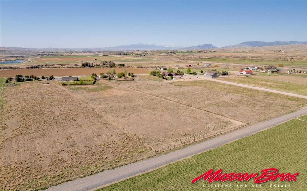 31 Iron Creek Drive — photo 10 of 25