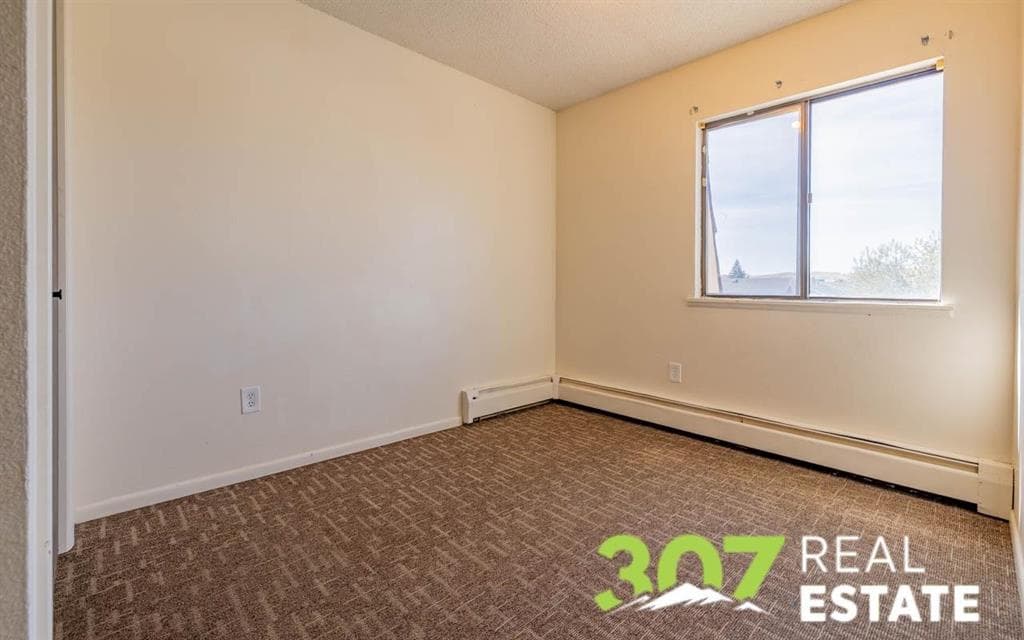 1649 N Park Dr — photo 13 of 24