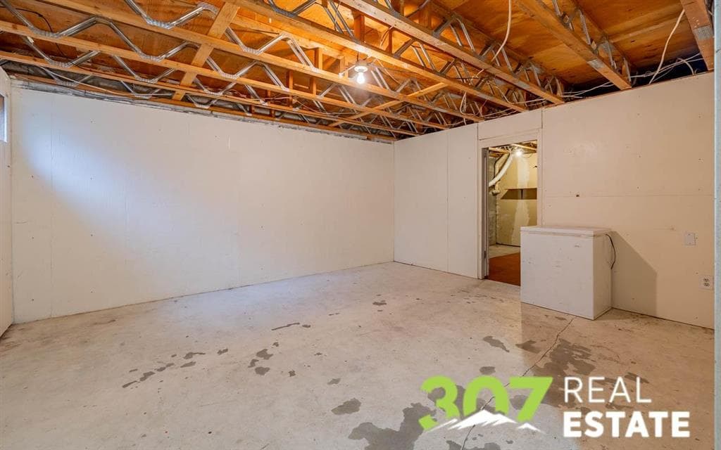 1649 N Park Dr — photo 17 of 24