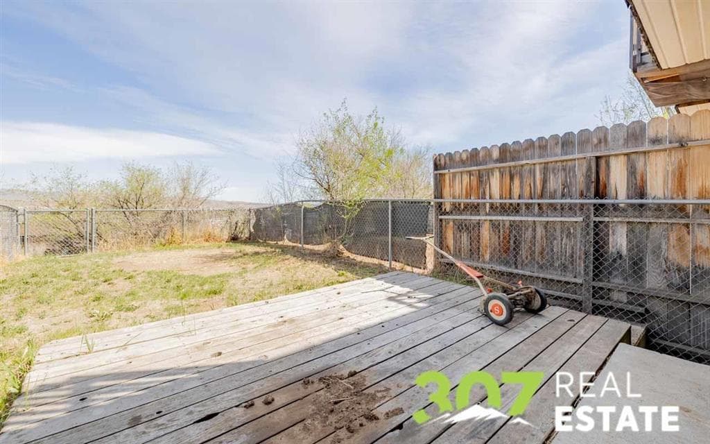 1649 N Park Dr — photo 21 of 24