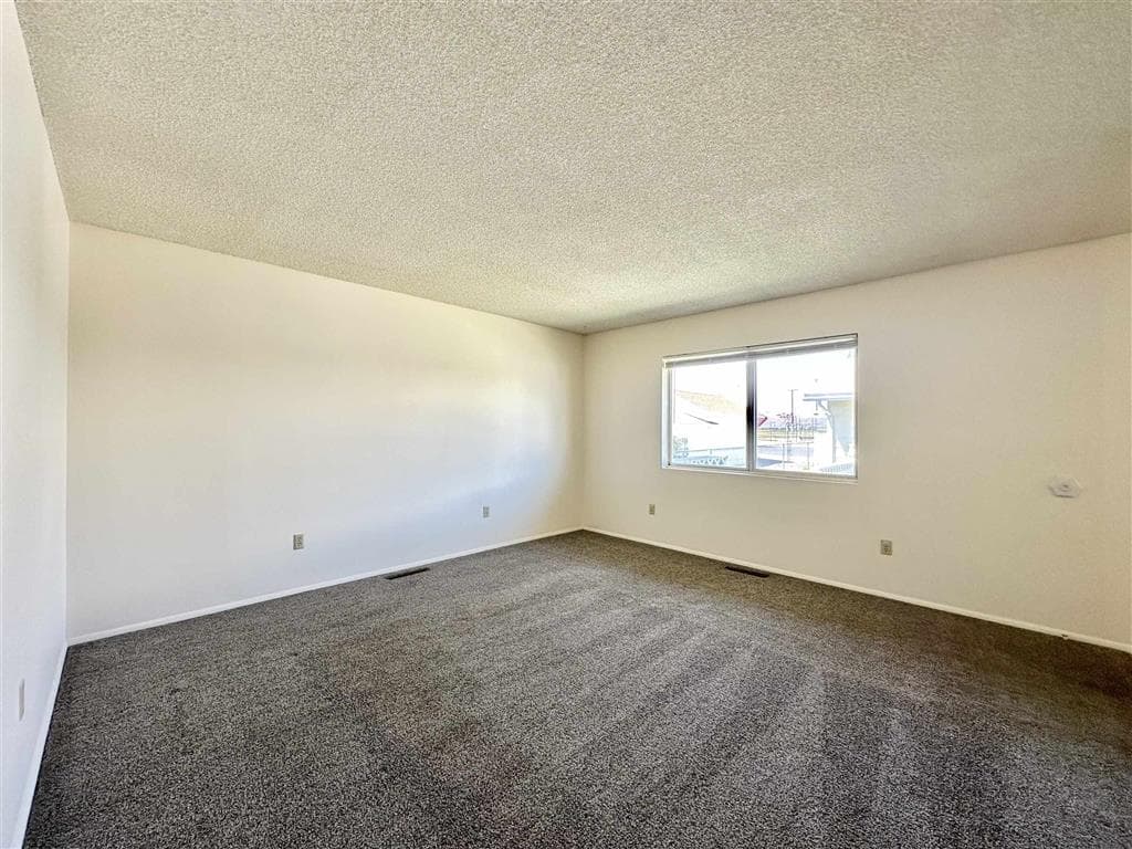 716 E 5th St — photo 17 of 22
