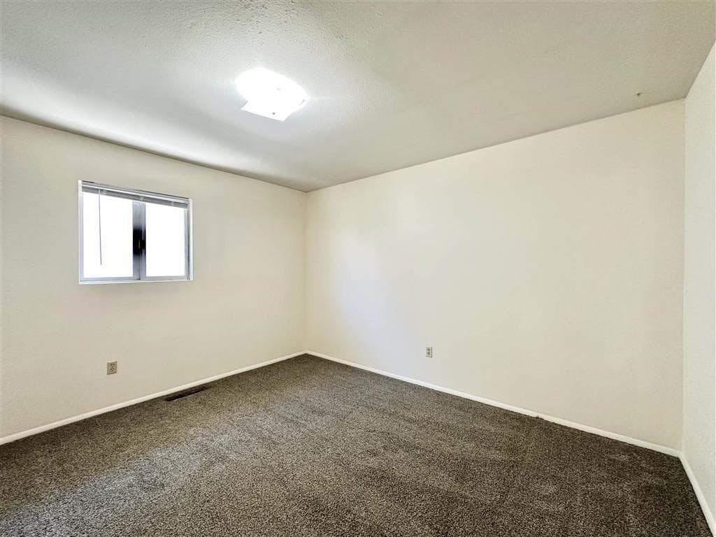 716 E 5th St — photo 20 of 22