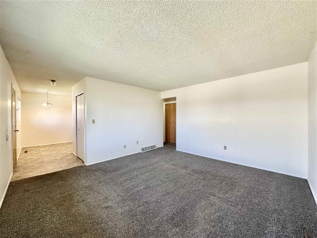 716 E 5th St — photo 3 of 22