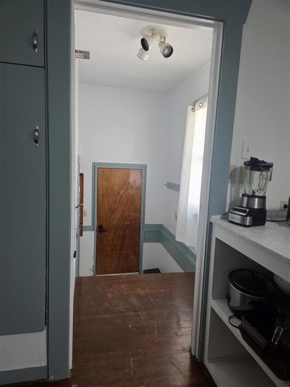 225 N 13th St — photo 16 of 24