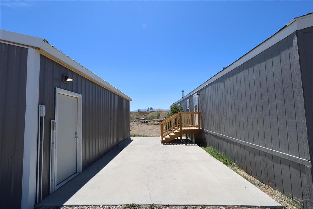 24 Oak Dr — photo 2 of 25