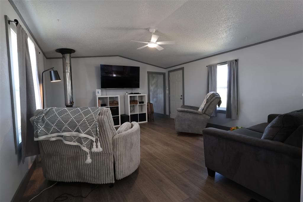 24 Oak Dr — photo 10 of 25