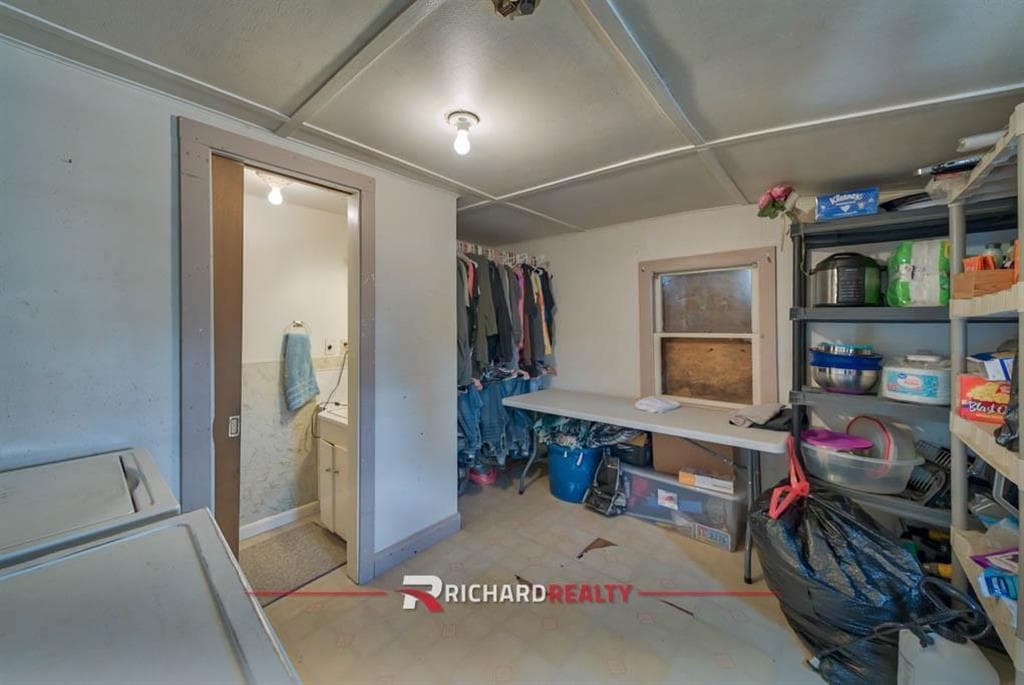 747 E Jefferson St — photo 20 of 25