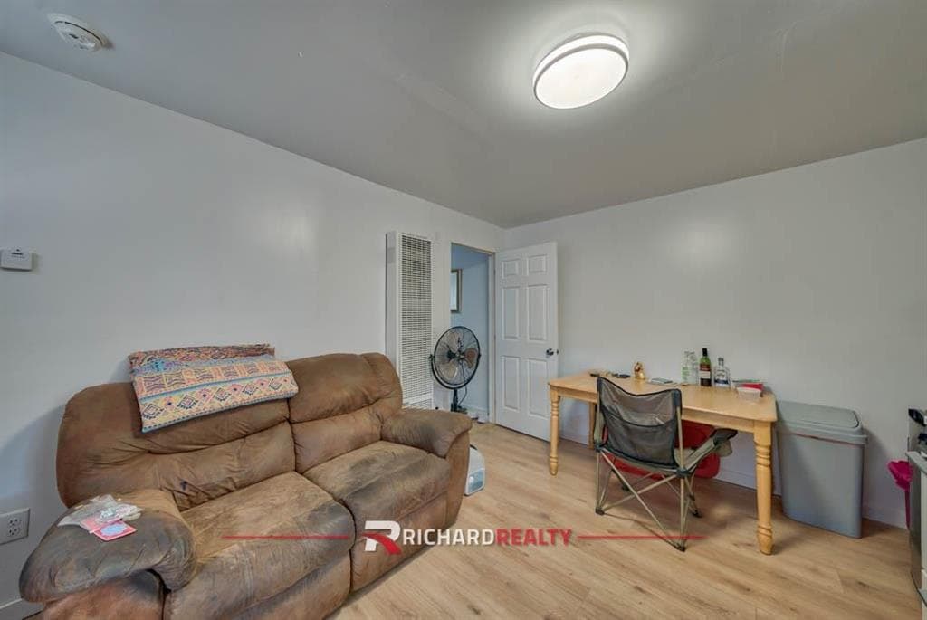 747 E Jefferson St — photo 25 of 25