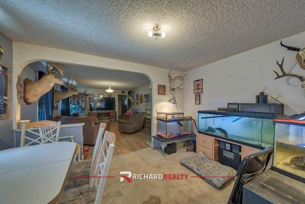 747 E Jefferson St — photo 7 of 25