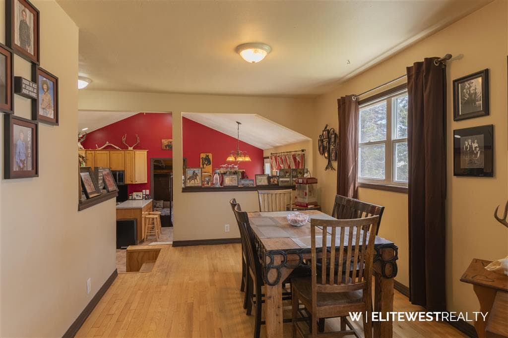 1083 Road 22 — photo 11 of 25