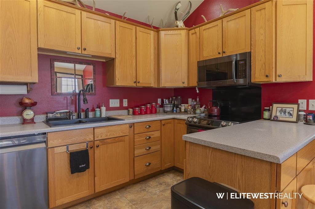 1083 Road 22 — photo 5 of 25