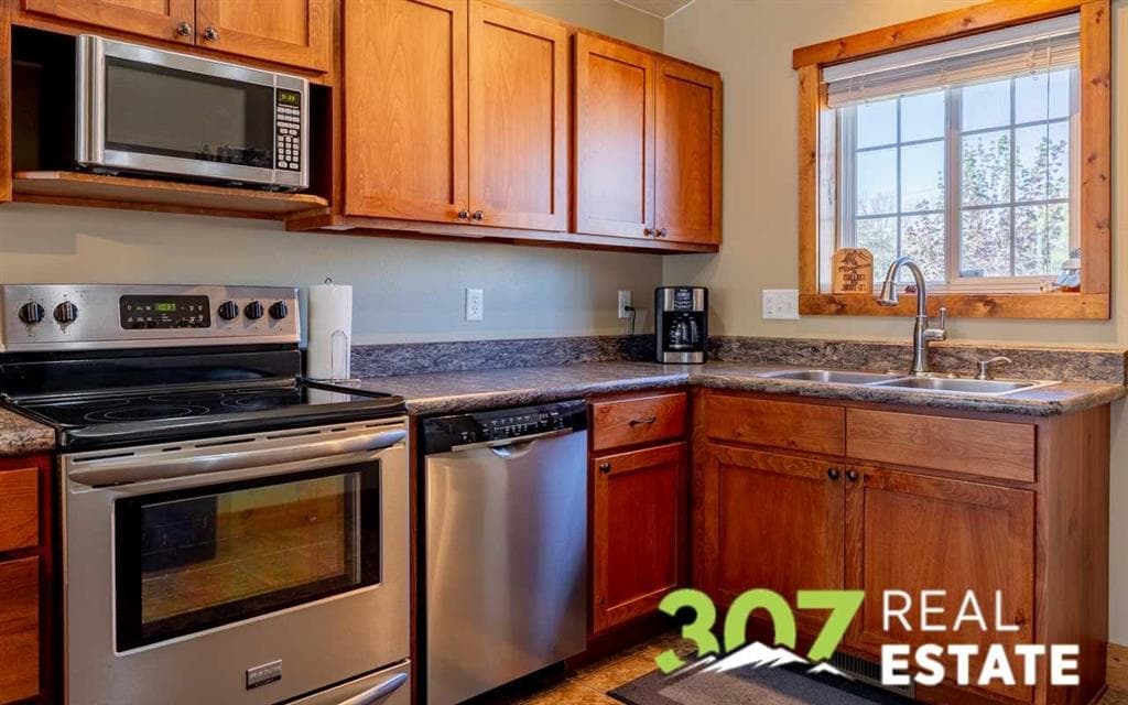 1643 Stella Ct — photo 8 of 25