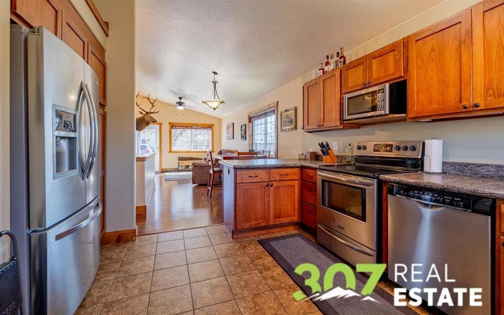 1643 Stella Ct — photo 9 of 25