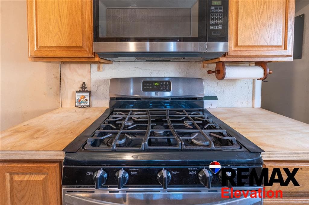 586 Nevada Ave — photo 5 of 25