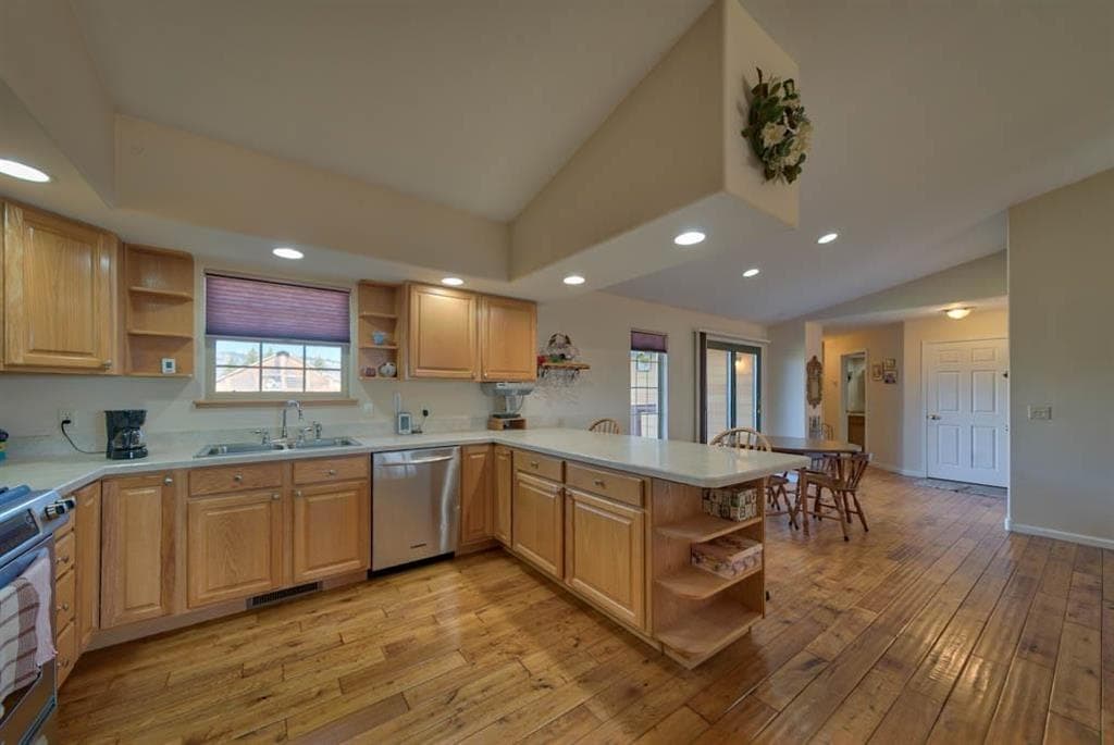 29 Mountain Dr — photo 13 of 25