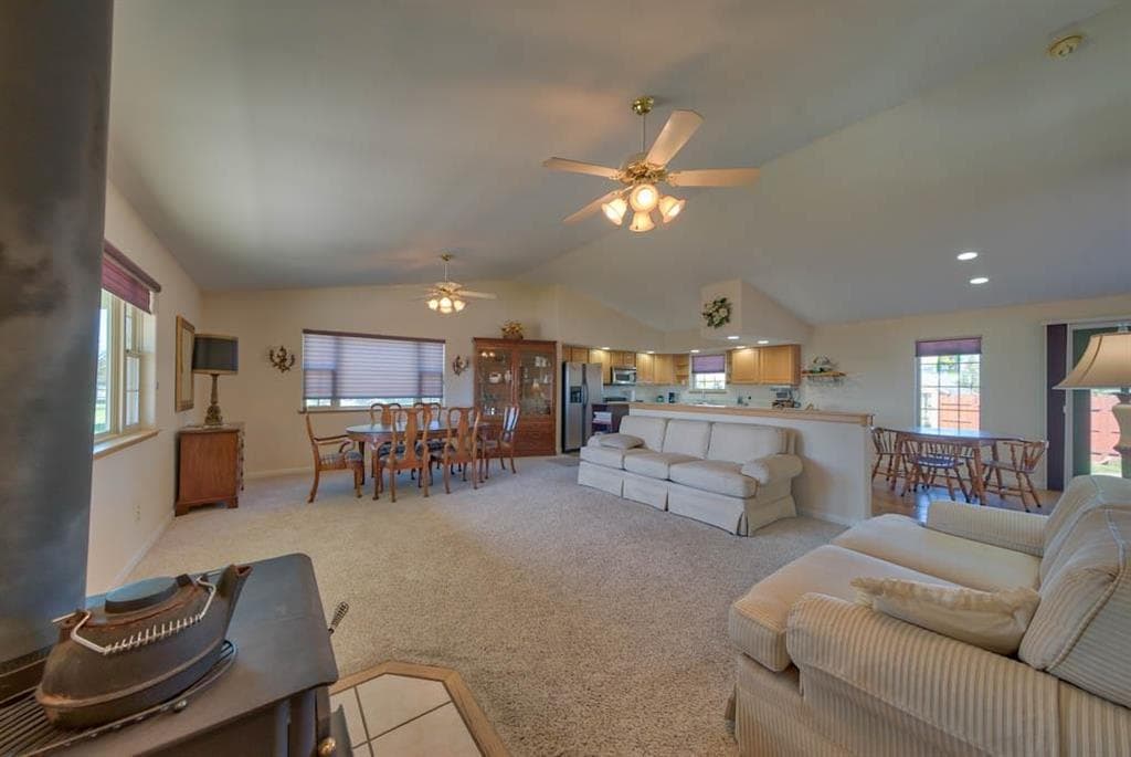 29 Mountain Dr — photo 9 of 25