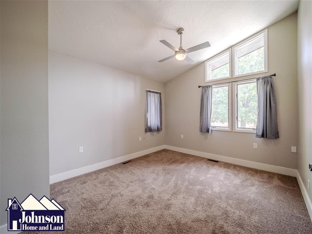 852 Garfield Ave — photo 23 of 25