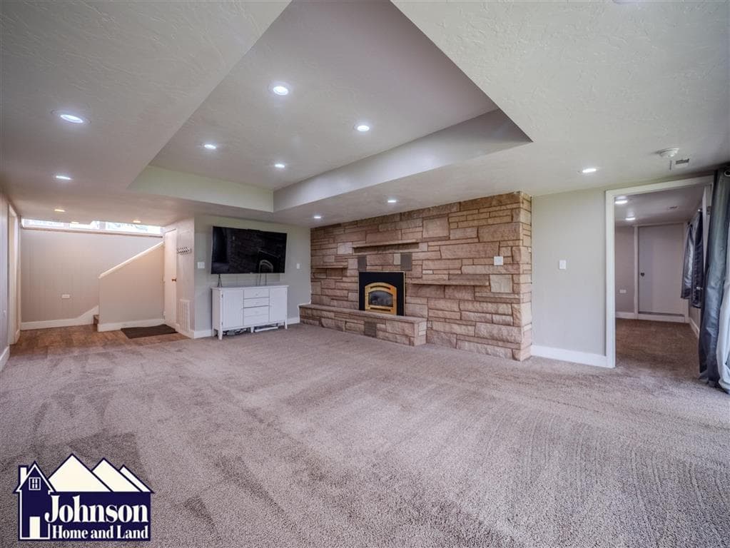 852 Garfield Ave — photo 5 of 25