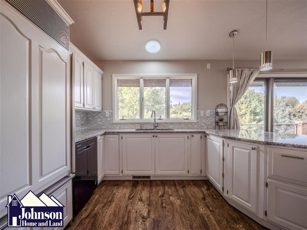 852 Garfield Ave — photo 8 of 25